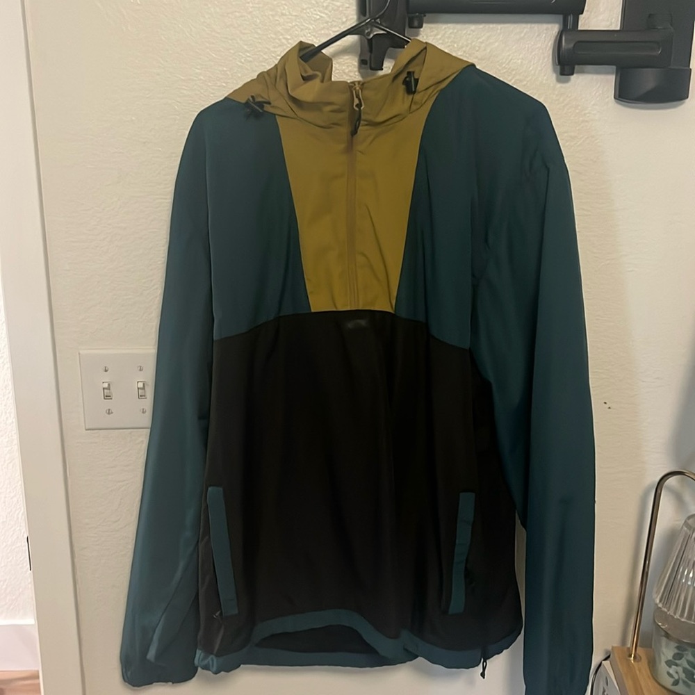 Billabong wind breaker